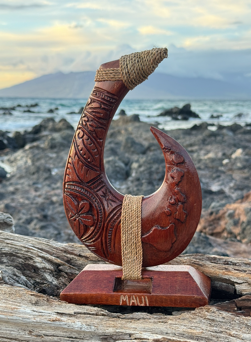 da Hawaiian Store Handcarved Wooden Makau Fish Hook on Stand