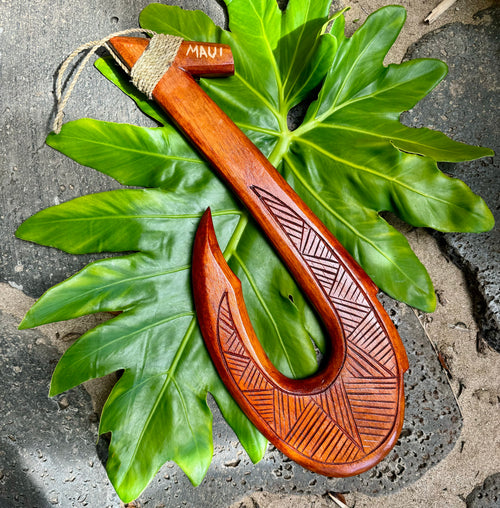 da Hawaiian Store Large Handcarved Wooden Makau Fish Hook