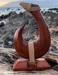 da Hawaiian Store Handcarved Wooden Makau Fish Hook on Stand