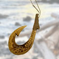 da Hawaiian Store Hand-Carved Polynesian Wood Engraved Makau Fish Hook with Honu (Turtle) Design